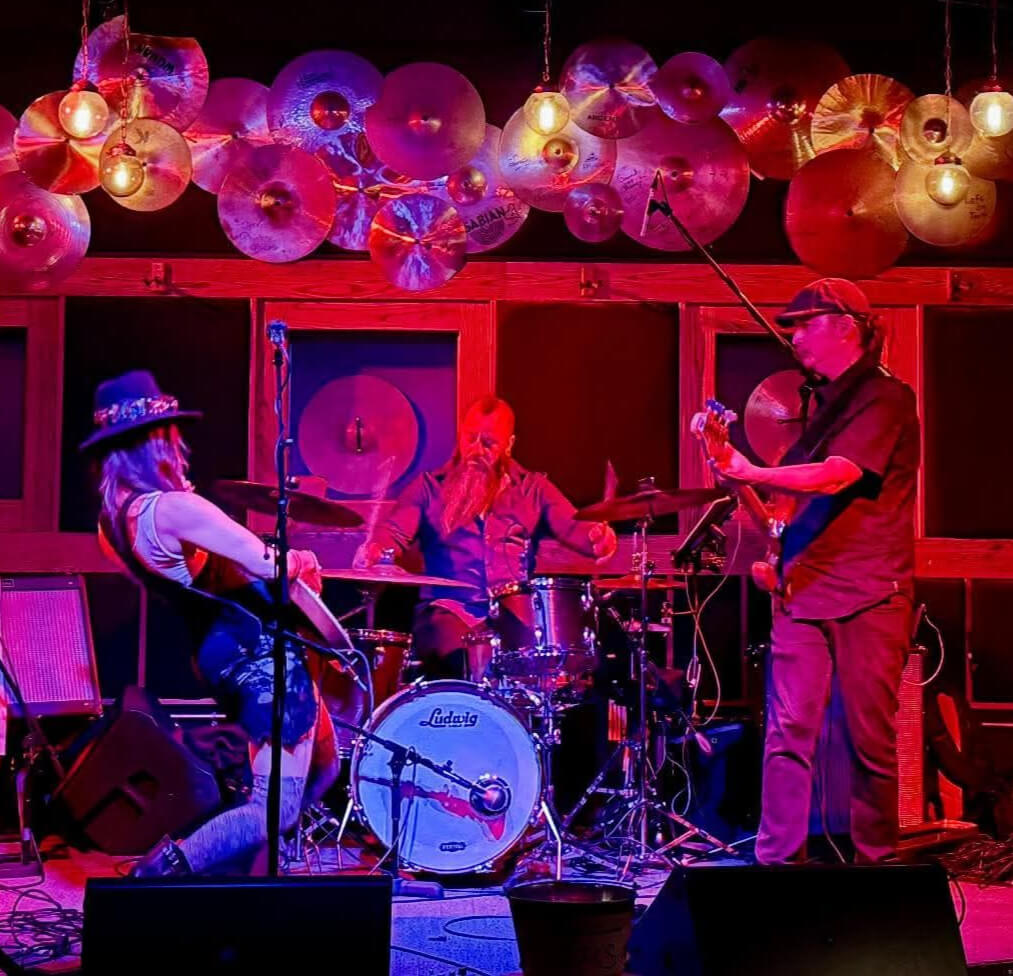 Live Music: The Colin Trio @ Ilwaco Cider Co