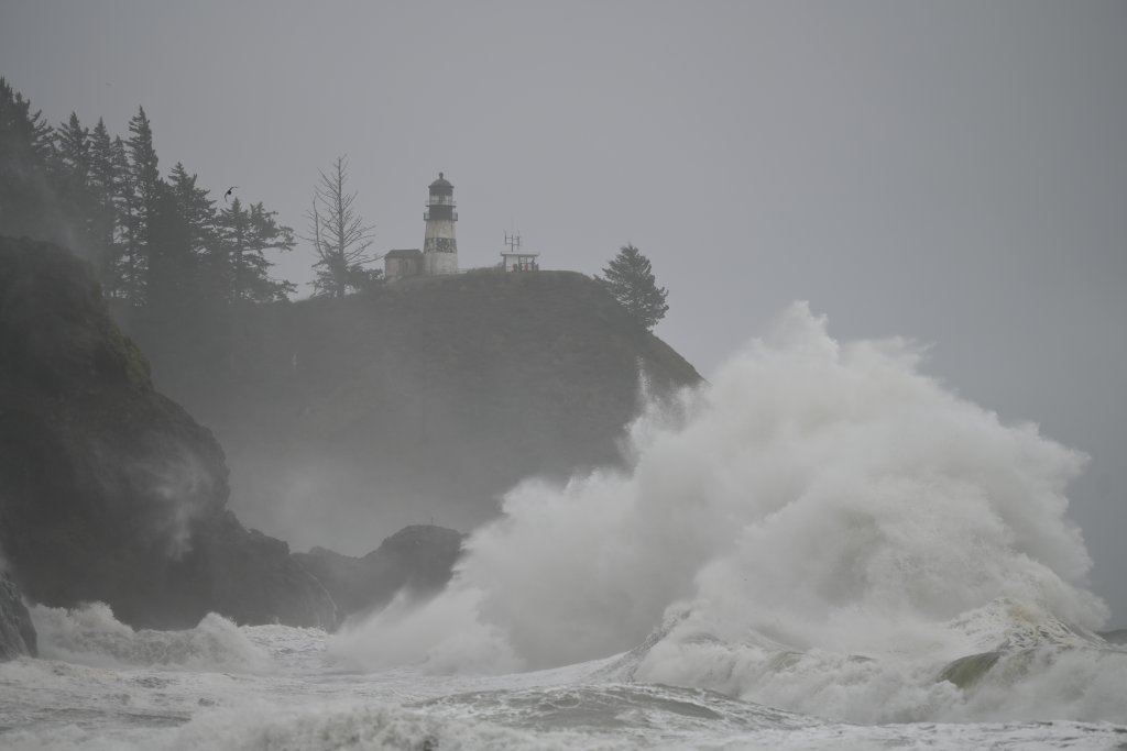 Witness the Power of the Pacific: King Tides on Washington’s Evergreen Coast