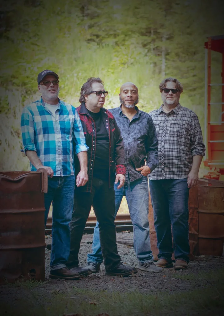 Live Music at Ilwaco Cider Co: RB & The Midnight Travelers (Rock-n-Roll Hits)