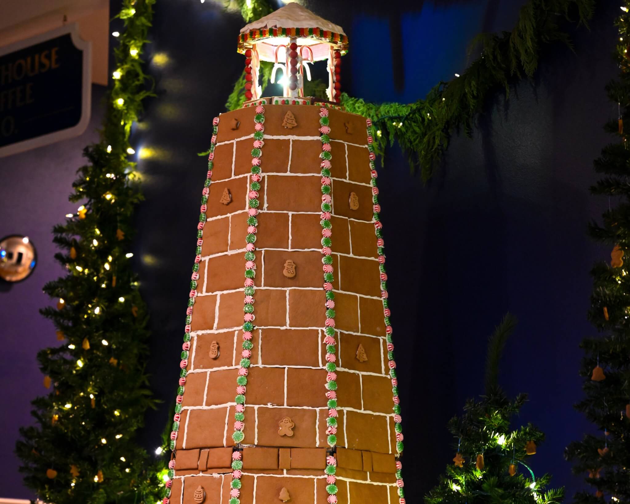 Gingerbread Lighthouse in Long Beach, WA | Holiday Tradition on Washington’s Evergreen Coast Gingerbread Lighthouse in Long Beach, WA | Holiday Tradition on Washington’s Evergreen Coast