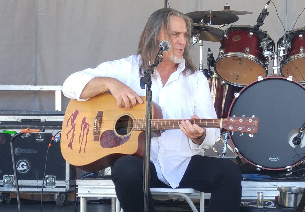 Live Music at Ilwaco Cider Co - Bruce Thomas Smith (Roadhouse Rock)