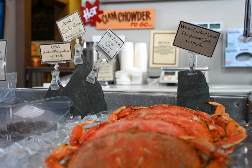 Meet the Makers on Washington’s Evergreen Coast | Oysters, Cranberries & Coastal Culture